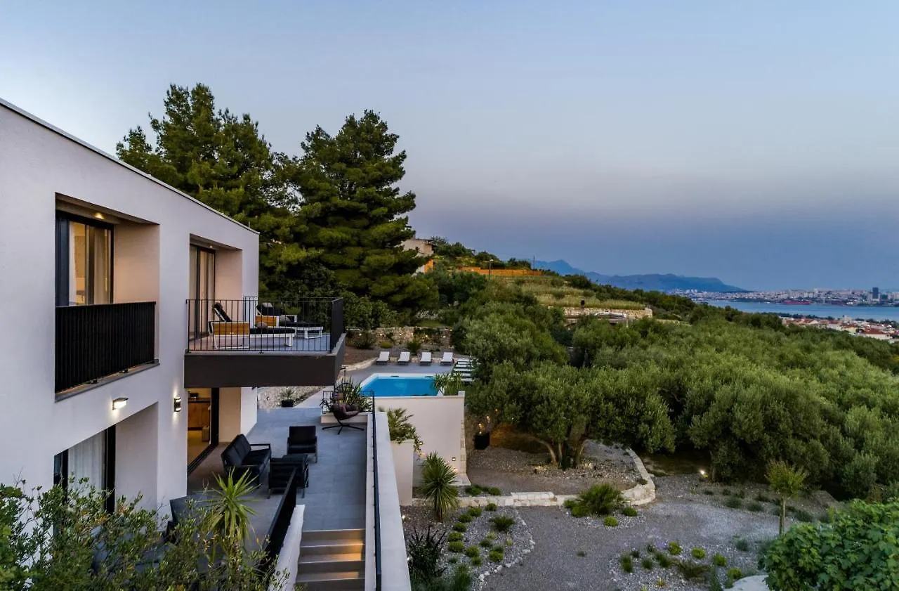 Villa Mare Vista, Kastel Kambelovac Kastela